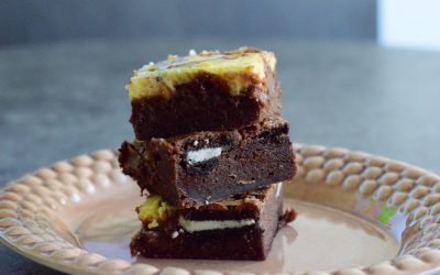 Mjölkchoklad brownie med oreo bites och cheesecake swirl